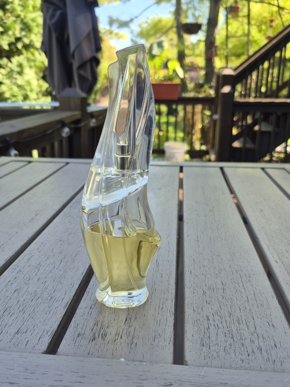 Donna Karan Sculptural Glass Fragrance Bottle in Pale Yellow